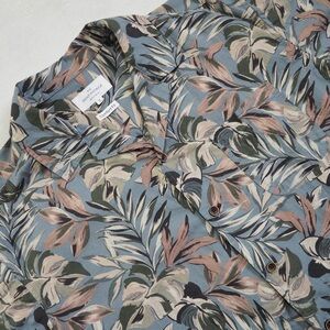 Rue Saint-Patrick Sz M Floral Casual Comfort Fit Button Down Shirt